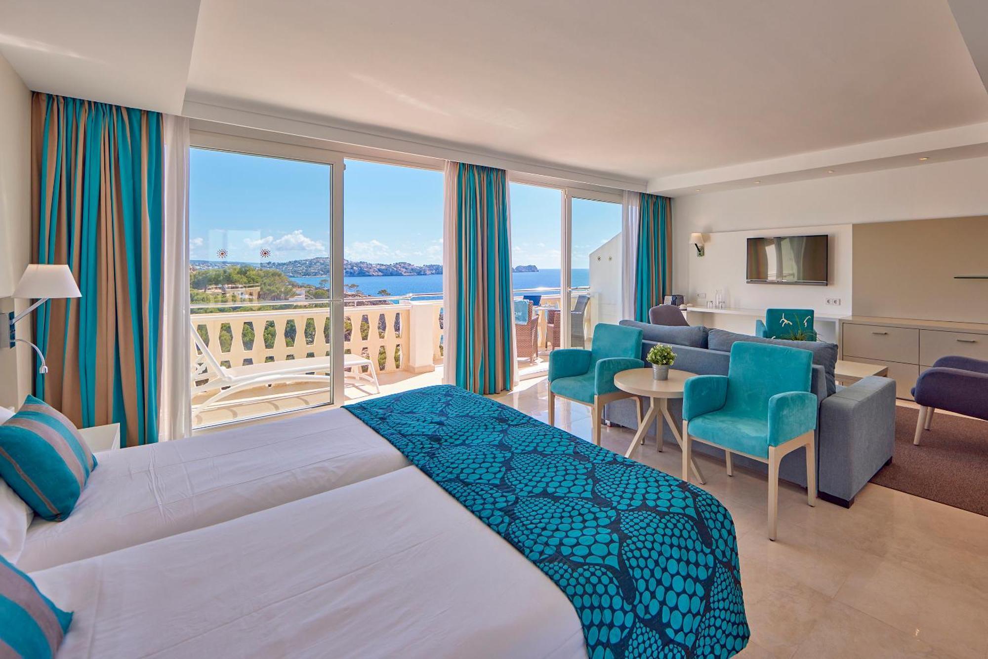 Junior Suite with Sea View,1557128377:JPEG